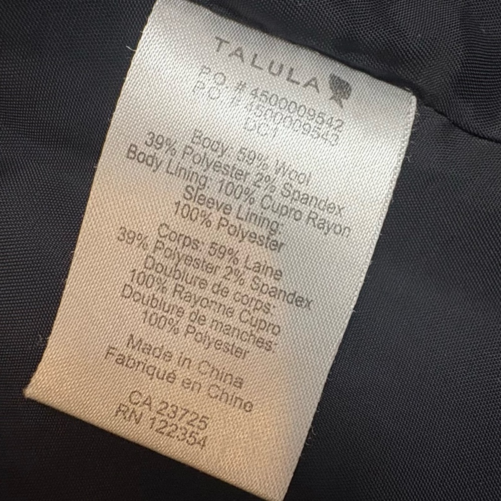 Aritzia Talula Black Wool Blend Tailored Blazer Women’s 10 - Picture 9 of 9